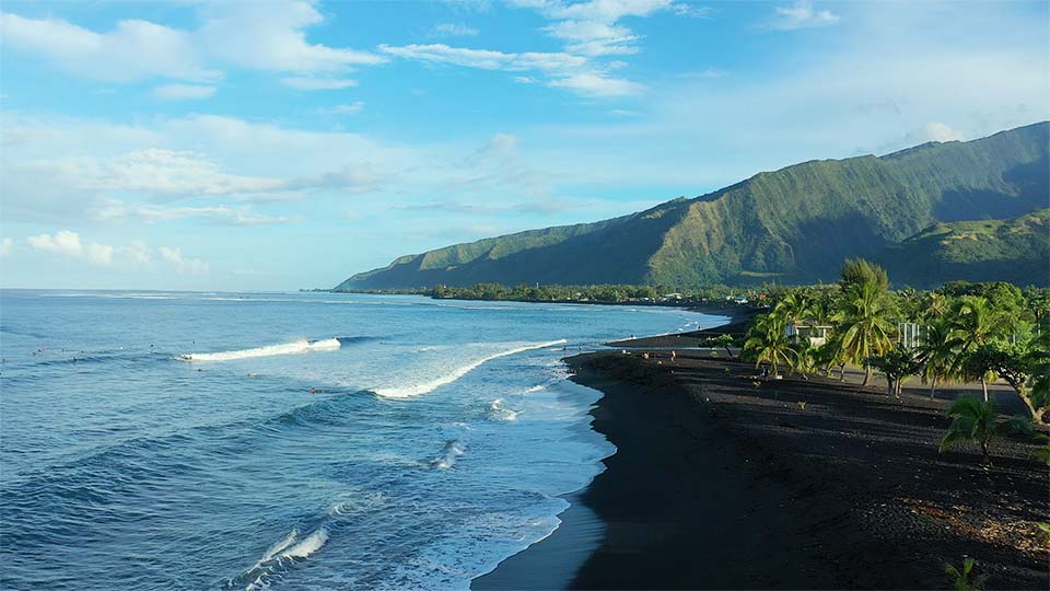 surf et vague à Tahiti